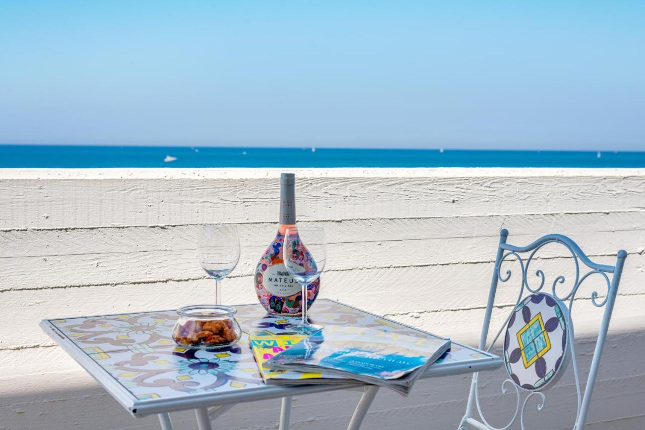 Waterfront Apartment With Seaview Balcony Bari Dış mekan fotoğraf