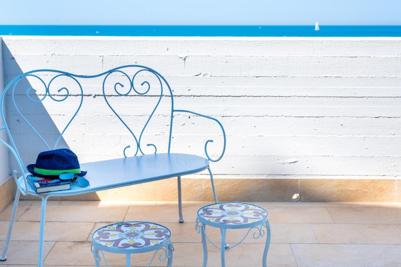 Waterfront Apartment With Seaview Balcony Bari Dış mekan fotoğraf
