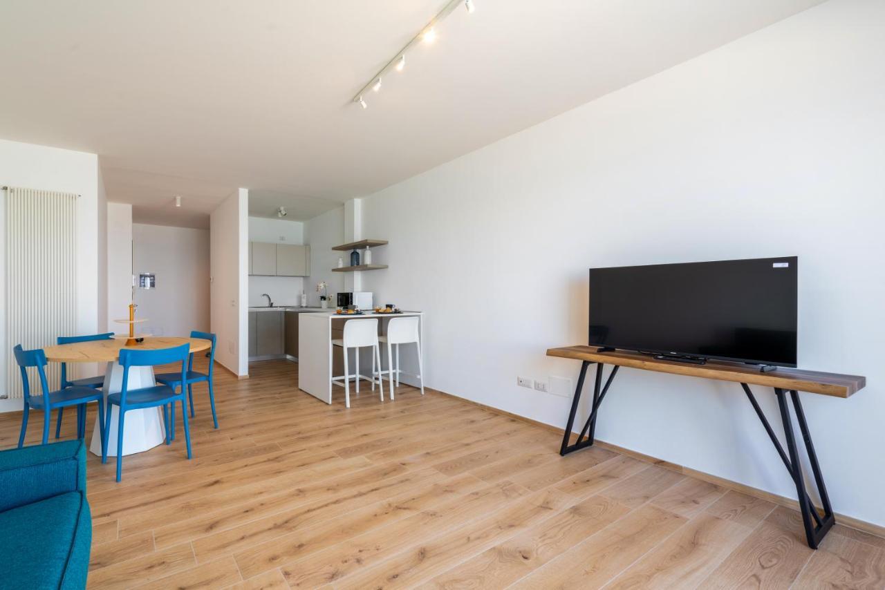 Waterfront Apartment With Seaview Balcony Bari Dış mekan fotoğraf
